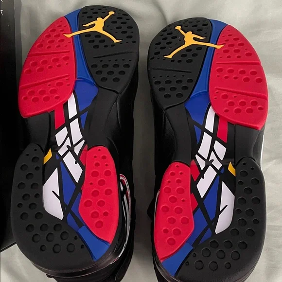 NEW Jordan 8 Retro Playoffs Size 10 - Picture 4 of 5